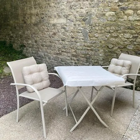In Bayeux, Cleaning Included Bayeux