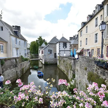 In Bayeux, Cleaning Included Casa de Férias *